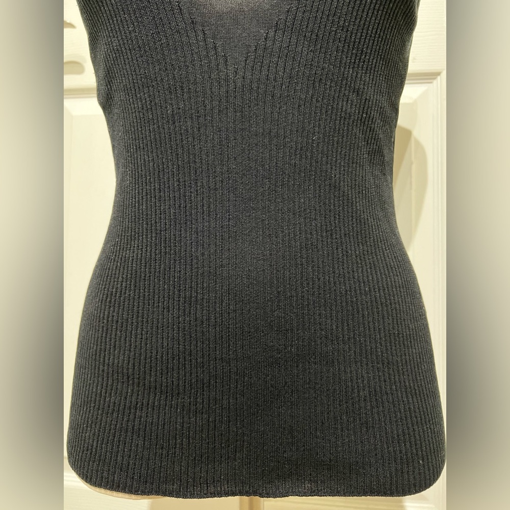 Chanel Sleeveless Top - Picture 11 of 16
